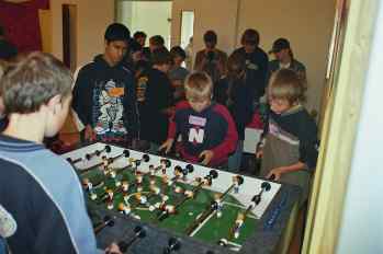 Tischfussball.jpg (9630 Byte)